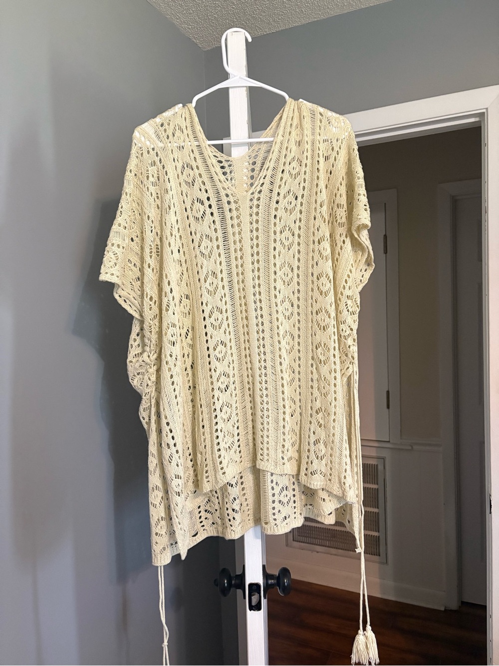 Women's Cream Crochet Swimsuit Coverup
